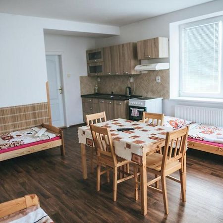 Klub U Namornika Dvůr Králové nad Labem Екстериор снимка