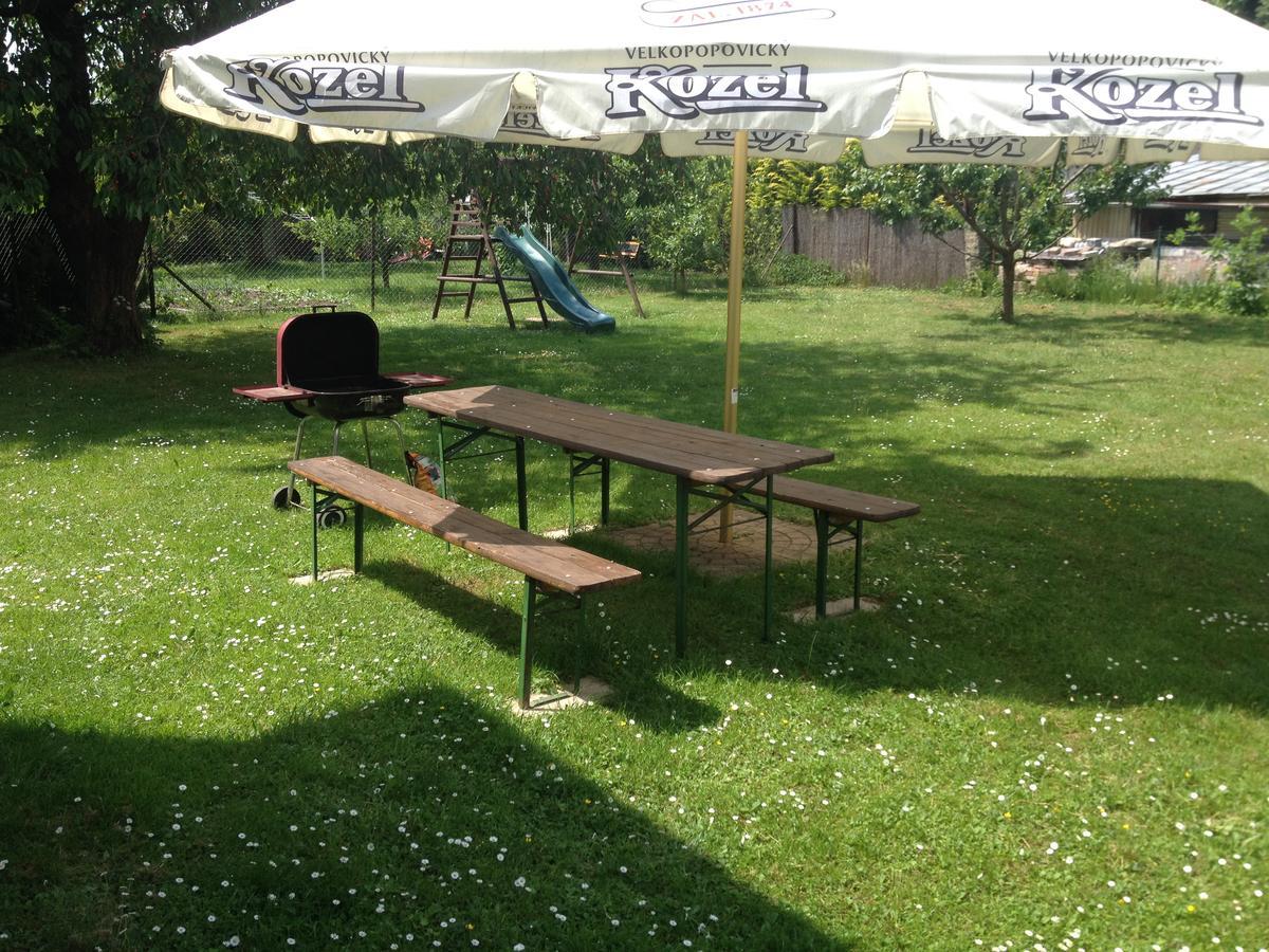 Klub U Namornika Dvůr Králové nad Labem Екстериор снимка