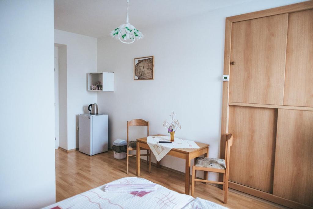 Klub U Namornika Dvůr Králové nad Labem Екстериор снимка