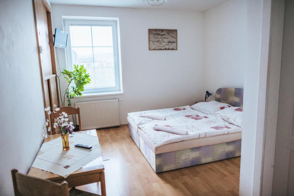 Klub U Namornika Dvůr Králové nad Labem Екстериор снимка