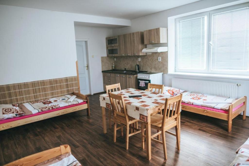 Klub U Namornika Dvůr Králové nad Labem Екстериор снимка